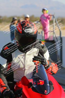 media/Nov-28-2022-Moto Forza (Mon) [[c5a51e62ca]]/Around the Pits/